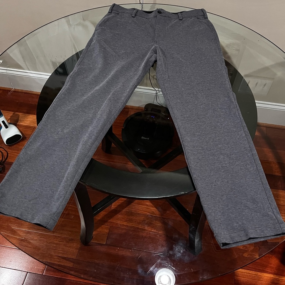 Van Huesen Stretch-Style dress pants